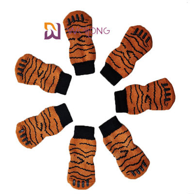 Μίμηση καλτσών σκυλιών μη ολίσθησης Spandex βαμβακιού των λωρίδων τιγρών για τα πόδια σκυλιών